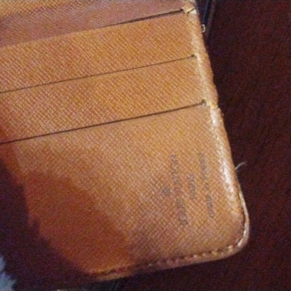 SOLD Authentic Louis Vuitton Bifold Wallet - Picture 5 of 15